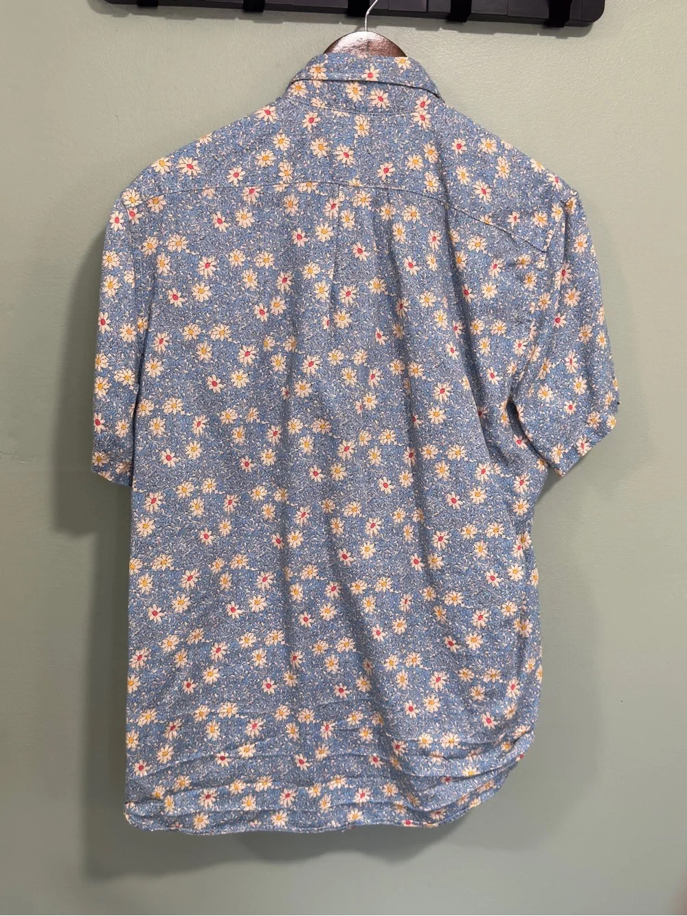 J. Crew Men's Blue Floral Short-Sleeve Button-Up Shirt —100% Linen